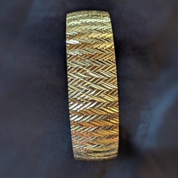 Mod Gold-tone Cut-Brass Bangle Bracelet Substantial Elegant Vintage Atomic Age - Picture 5 of 16